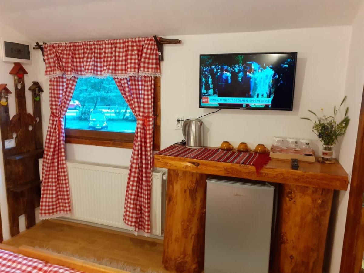Cabanute Si Camping Dracula Capatineni-Paminteni 外观 照片