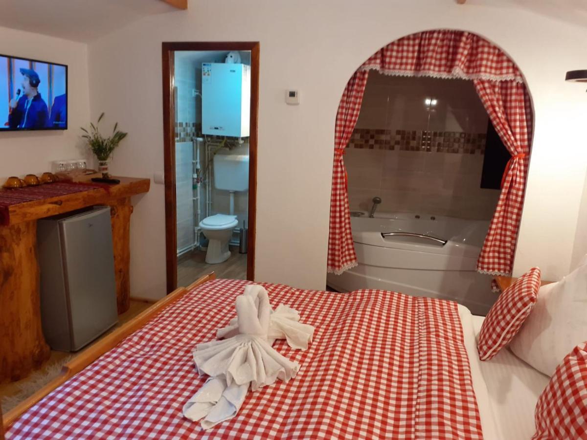 Cabanute Si Camping Dracula Capatineni-Paminteni 外观 照片