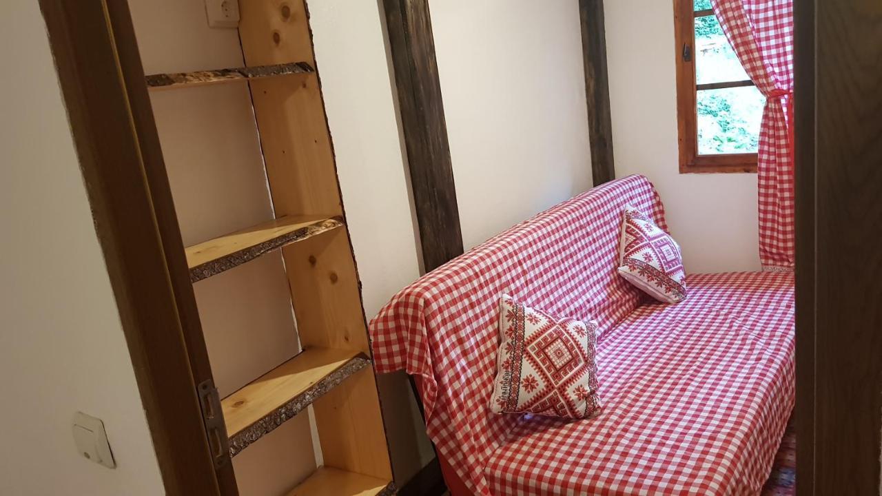 Cabanute Si Camping Dracula Capatineni-Paminteni 外观 照片