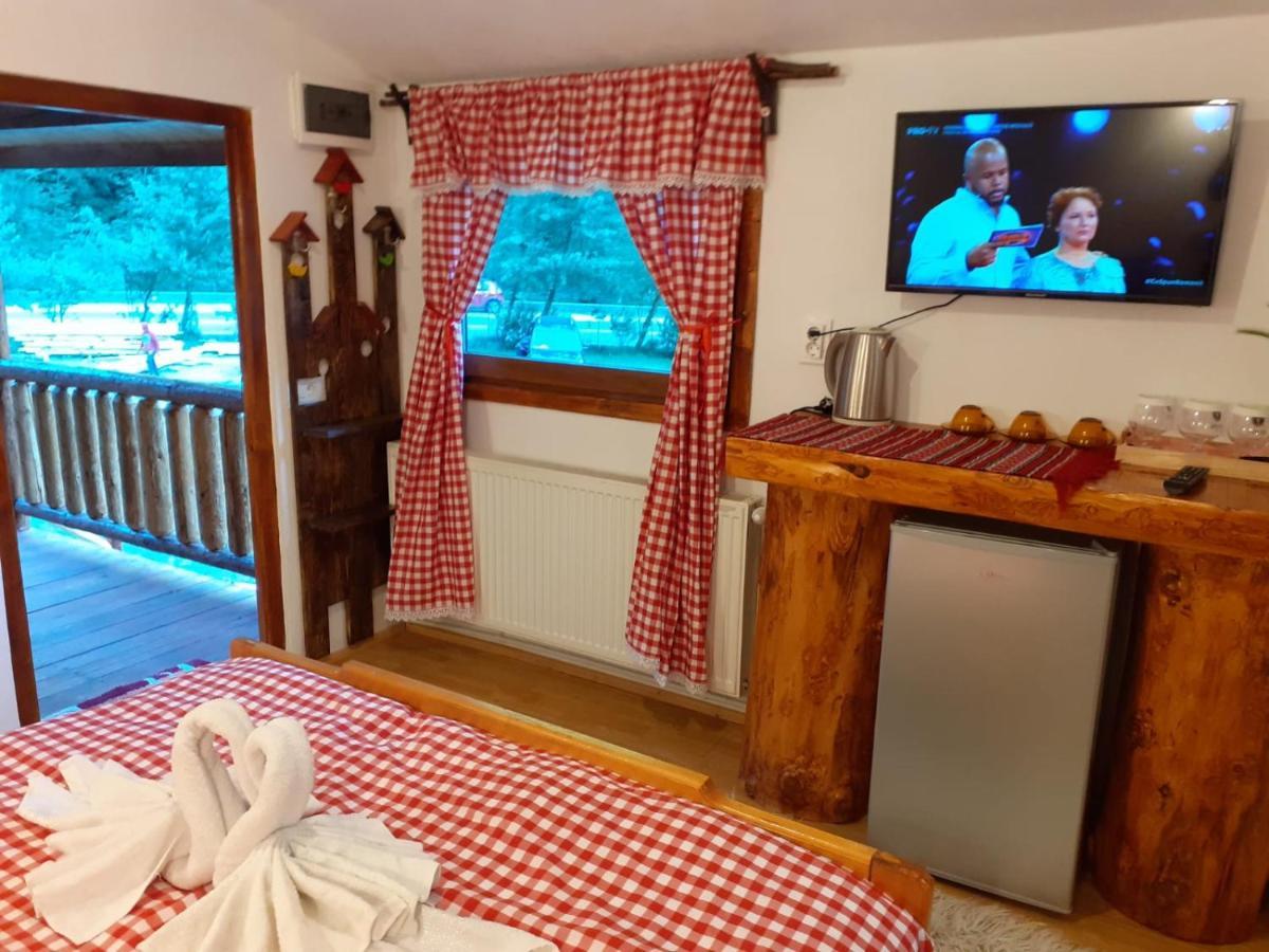 Cabanute Si Camping Dracula Capatineni-Paminteni 外观 照片