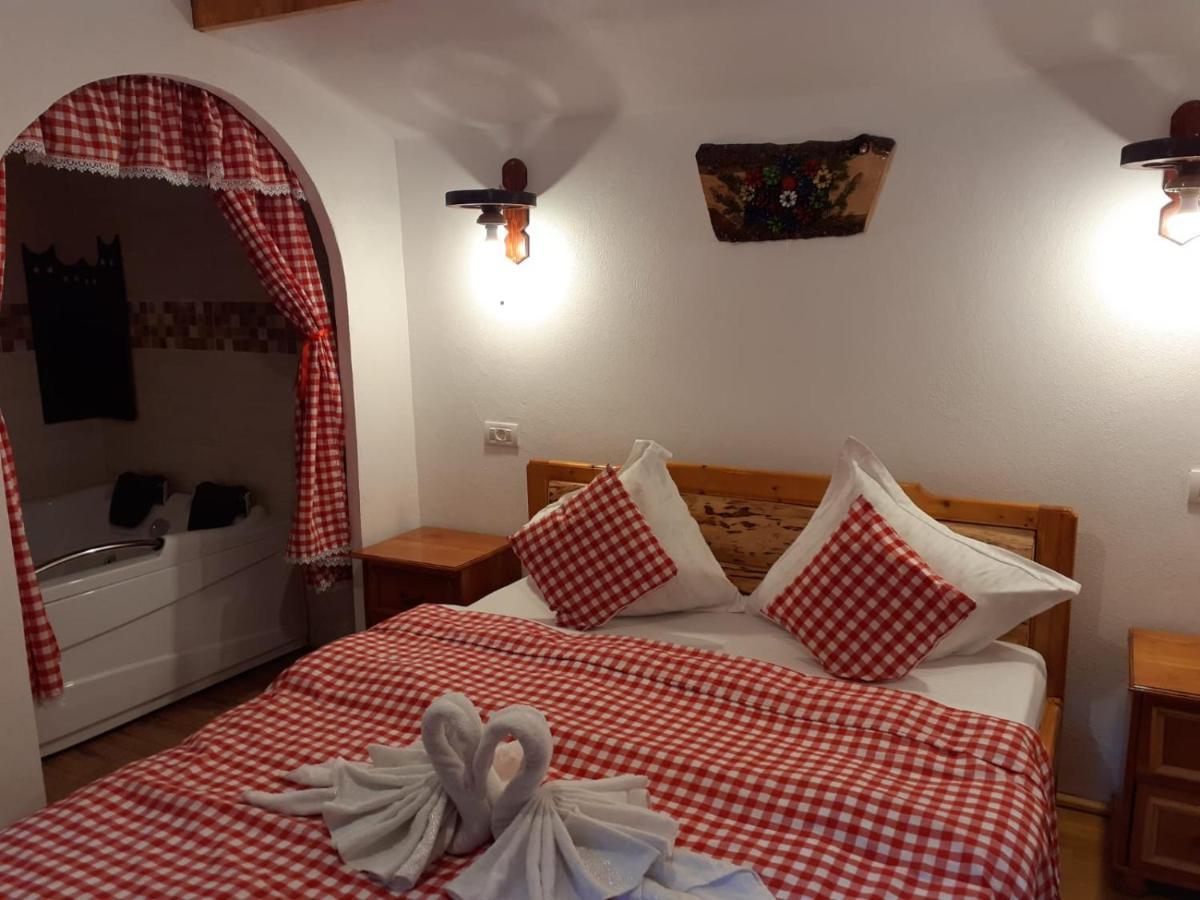 Cabanute Si Camping Dracula Capatineni-Paminteni 外观 照片